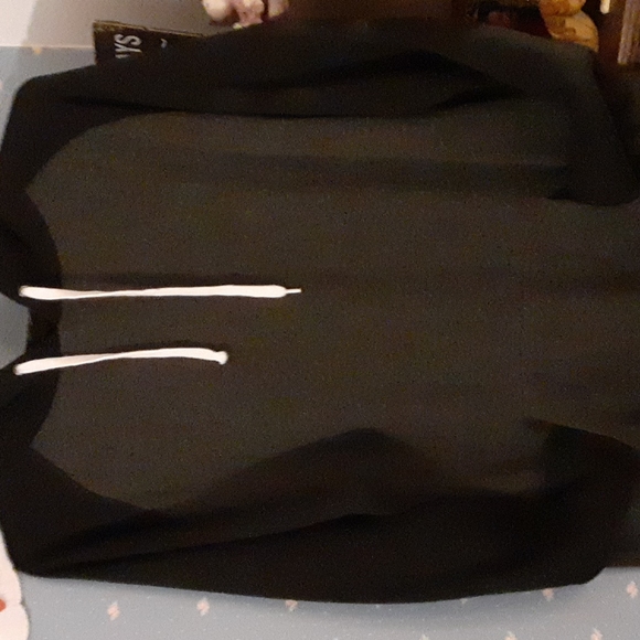 Sweatshirt - Picture 2 of 5